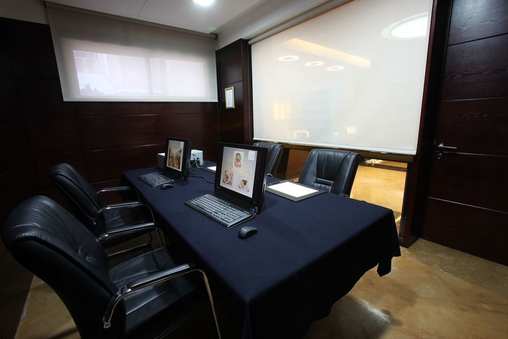 Coral Beirut Al Hamra Hotel Eksteriør bilde