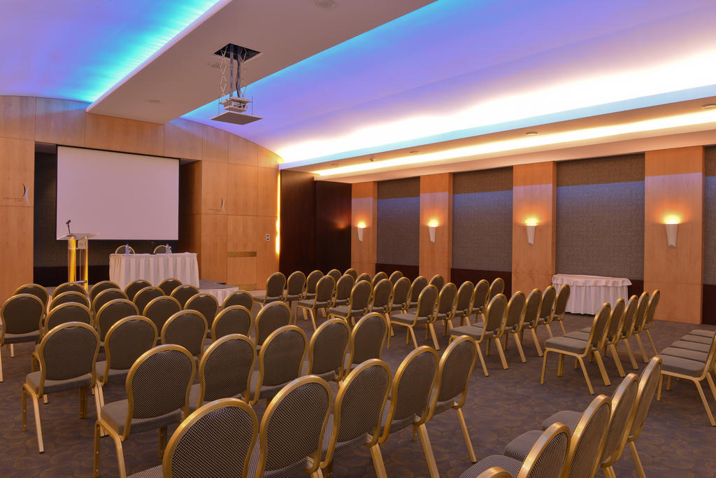 Coral Beirut Al Hamra Hotel Eksteriør bilde