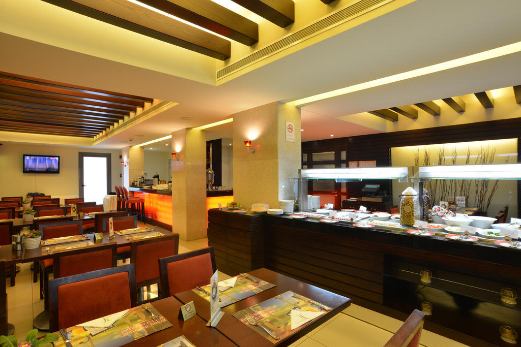 Coral Beirut Al Hamra Hotel Eksteriør bilde
