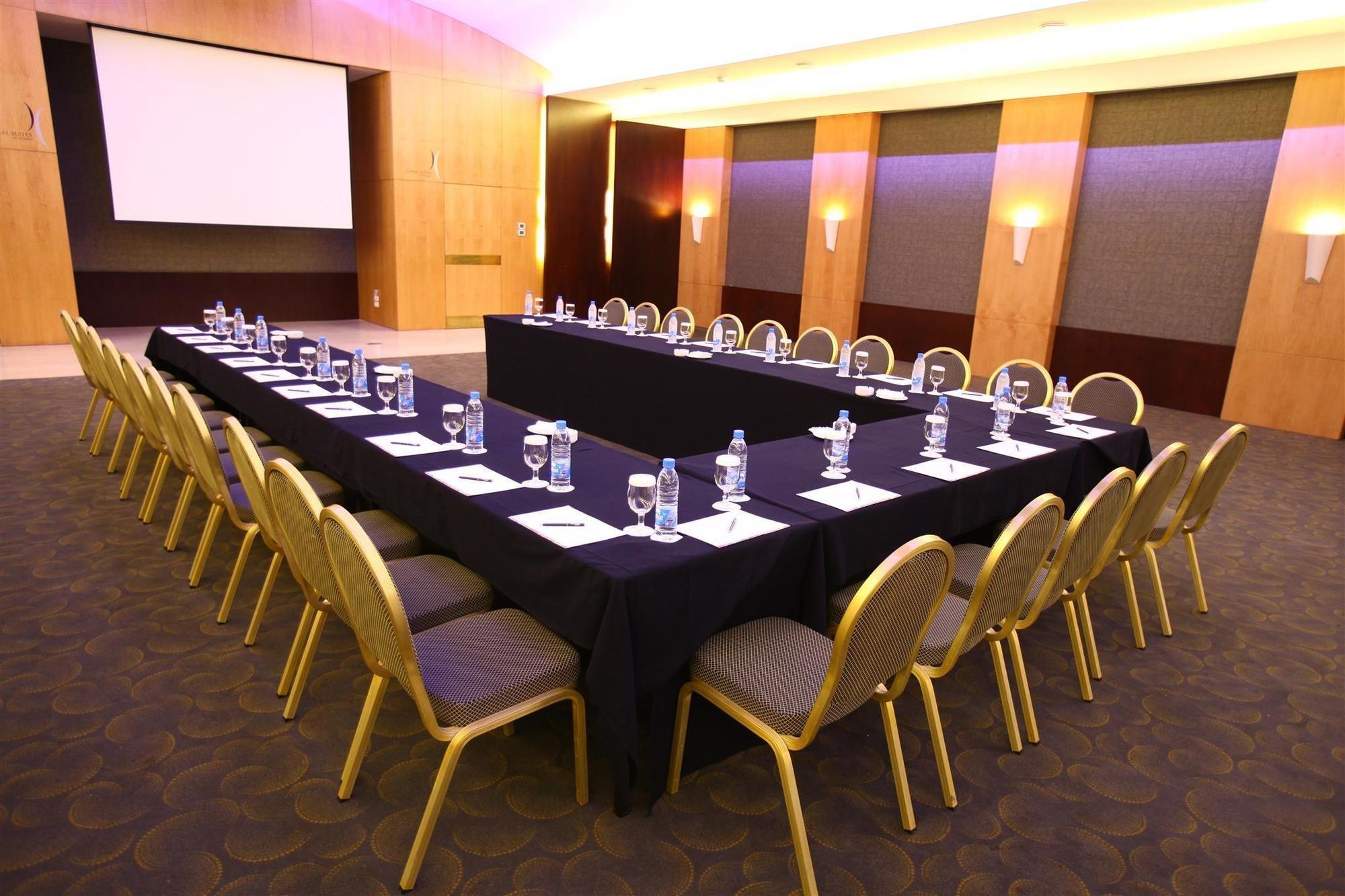 Coral Beirut Al Hamra Hotel Eksteriør bilde