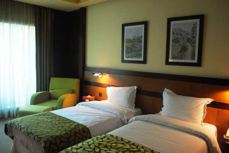 Coral Beirut Al Hamra Hotel Eksteriør bilde