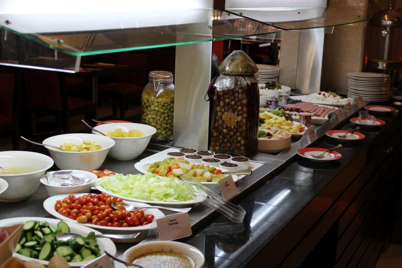 Coral Beirut Al Hamra Hotel Eksteriør bilde