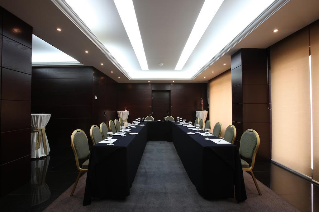 Coral Beirut Al Hamra Hotel Eksteriør bilde