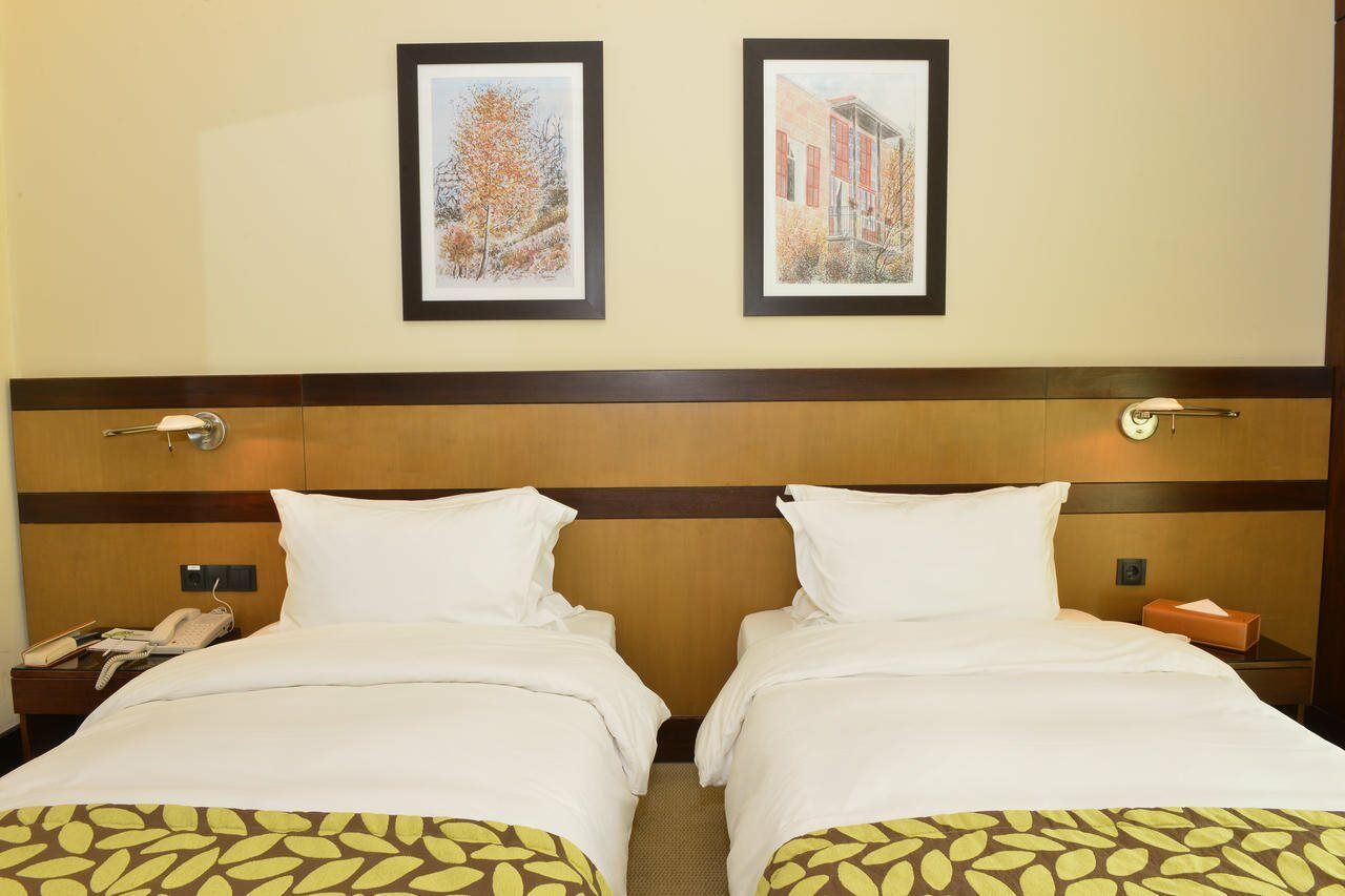 Coral Beirut Al Hamra Hotel Eksteriør bilde